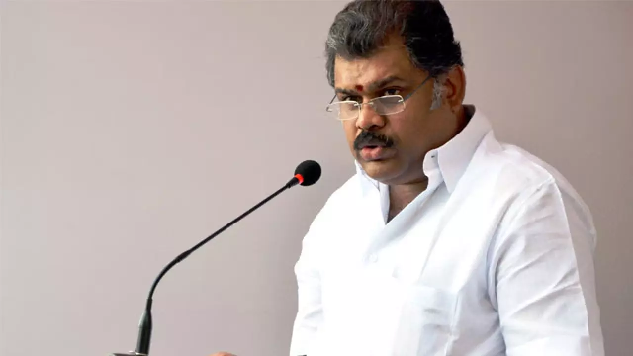 Vasan Slams DMK for Worrying About State Autonomy Only Now Vasan Slams DMK for Worrying About State Autonomy Only Now