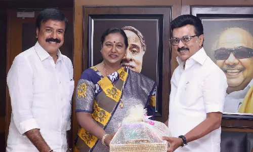 At Last DMDK  Joins DMK-Led Front