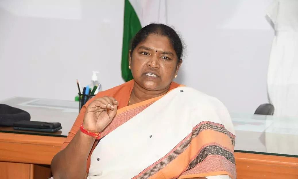 Seethakka Slams BRS Legacy of Pending Problems