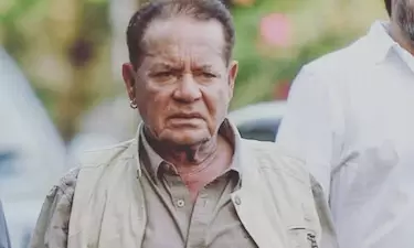 Aamir Khan, Gauri Spratt Pay Visit to Salman’s Father Salim Khan at Lilavati Hospital