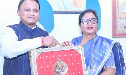 Odisha CM Announces Rs 1 Lakh Incentive For Girls From Weaker Sections Pursuing Graduation Odisha CM Announces Rs 1 Lakh Incentive For Girls From Weaker Sections Pursuing Graduation