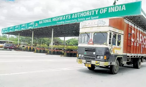 NHAI May Discontinue National Highway Toll In Cash From April 1 NHAI May Discontinue National Highway Toll In Cash From April 1