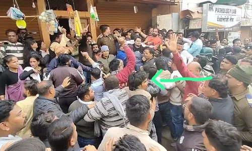 BJP, Congress Workers Engage In Pitched Battle In Indore, Several Leaders, Cops Injured