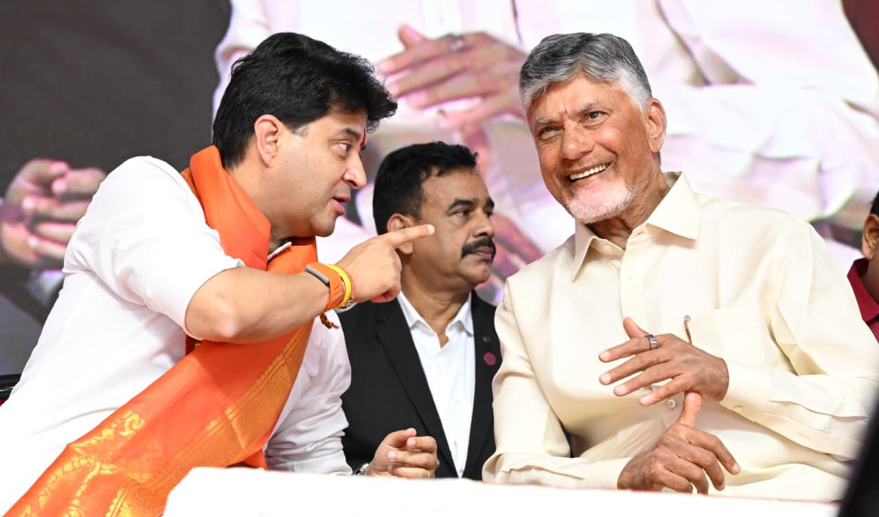 Scindia Highlights Parcel-Led Growth For India Post