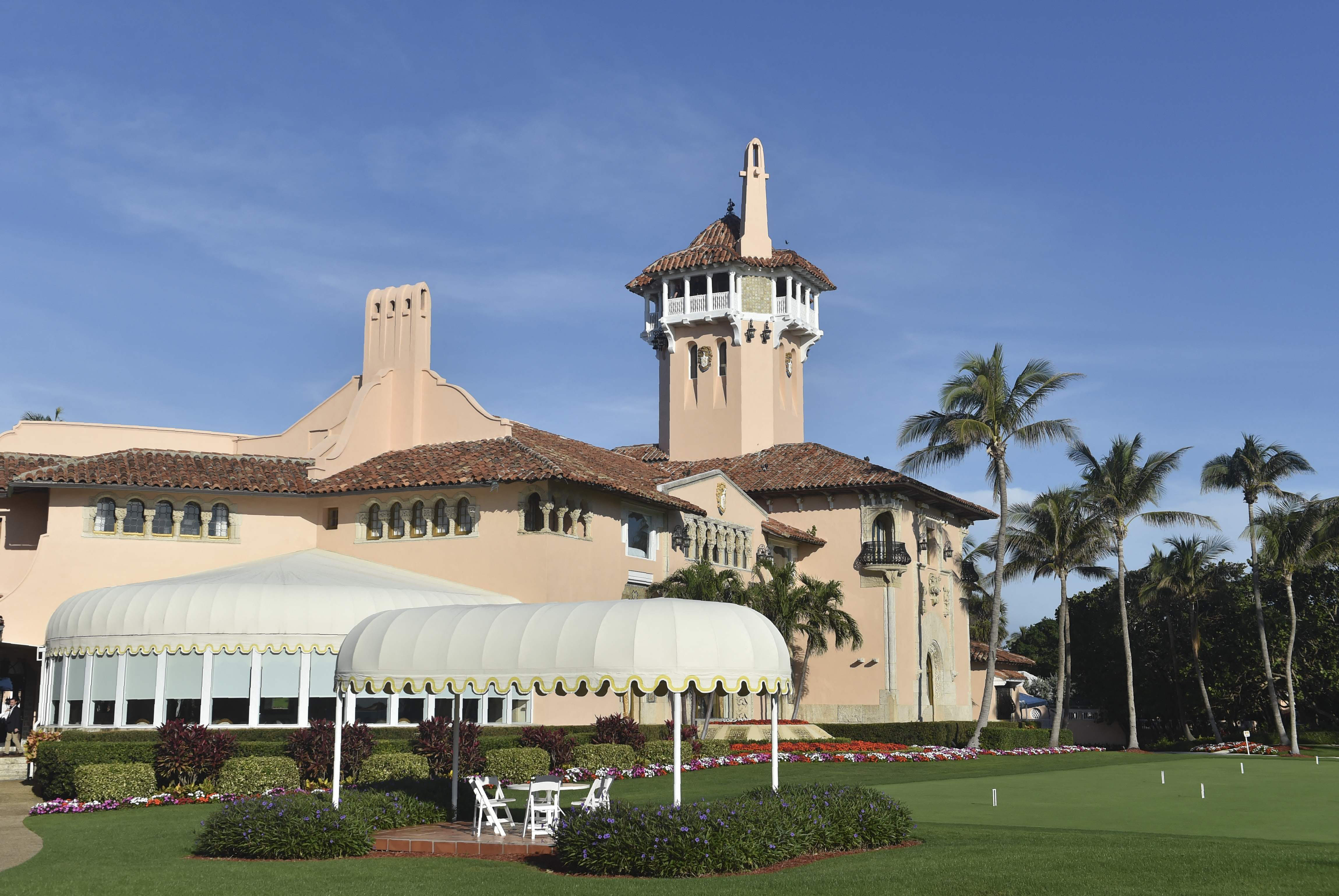 US Secret Service Kills Man Trying to Access Trump's Florida Home