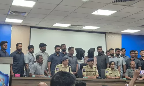 Hyderabad Police Solve Koti SBI Firing Incident; 2 Detained Hyderabad Police Solve Koti SBI Firing Incident; 2 Detained