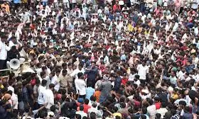 Job Aspirants Stage Massive Protest In Dharwad