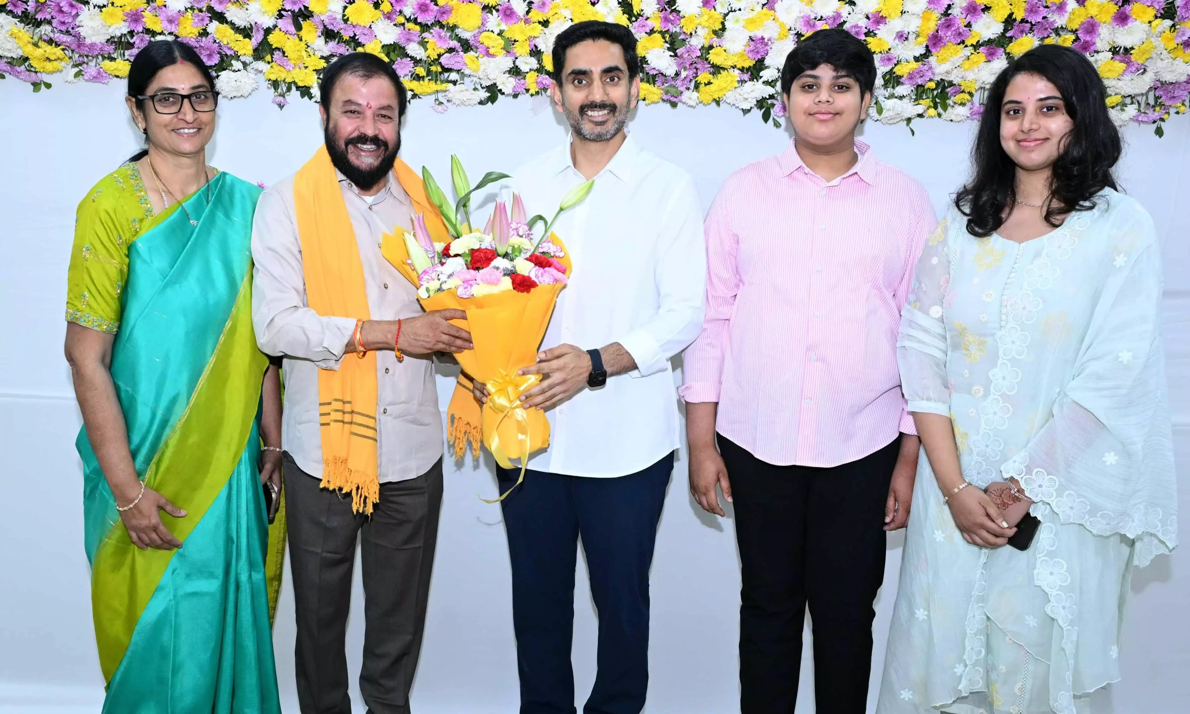 Lokesh Hosts Dinner Meet, Fosters Bonhomie on Krishna Riverbank Lokesh Hosts Dinner Meet, Fosters Bonhomie on Krishna Riverbank