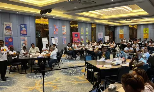 Gulf Migrant Families Seek Clarity on Iran Situation Gulf Migrant Families Seek Clarity on Iran Situation