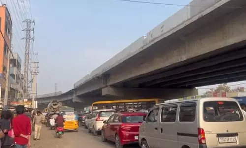 Unregulated Traffic on Miyapur-Bachupally Highway Leaves Inter Students in Jitters Unregulated Traffic on Miyapur-Bachupally Highway Leaves Inter Students in Jitters