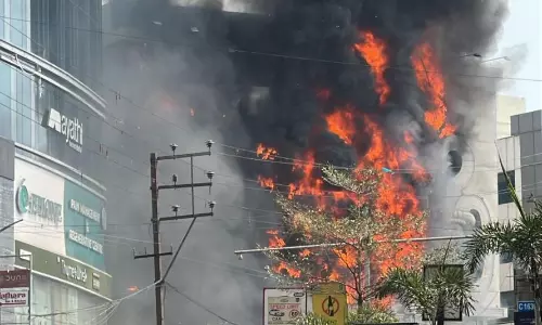 Fire Breaks Out in Mangalagowri Showroom in Jubilee Hills