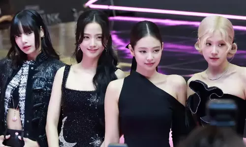 BLACKPINK Crosses 100 Million YouTube Subscribers