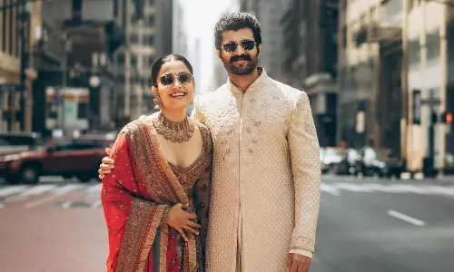 Vijay-Rashmika Share Their Joy With Fans Vijay-Rashmika Share Their Joy With Fans