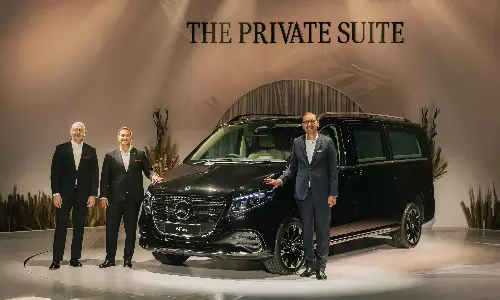 Mercedes Brings All New V-Class at Rs 1.4 Crore