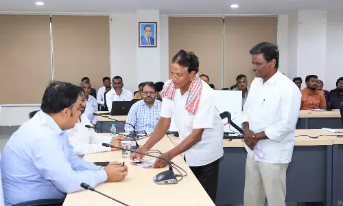 Jangaon Collector Ensures Quick Treatment For Farmer At Prajavani