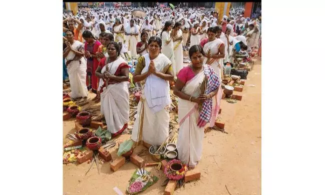 Thousands of Women Take Part in Attukal Pongala Festival in Kerala’s Capital