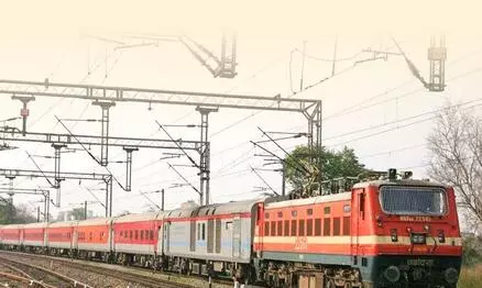 Gas Leaks From Train Tanker, Several Trains Halted Gas Leaks From Train Tanker, Several Trains Halted