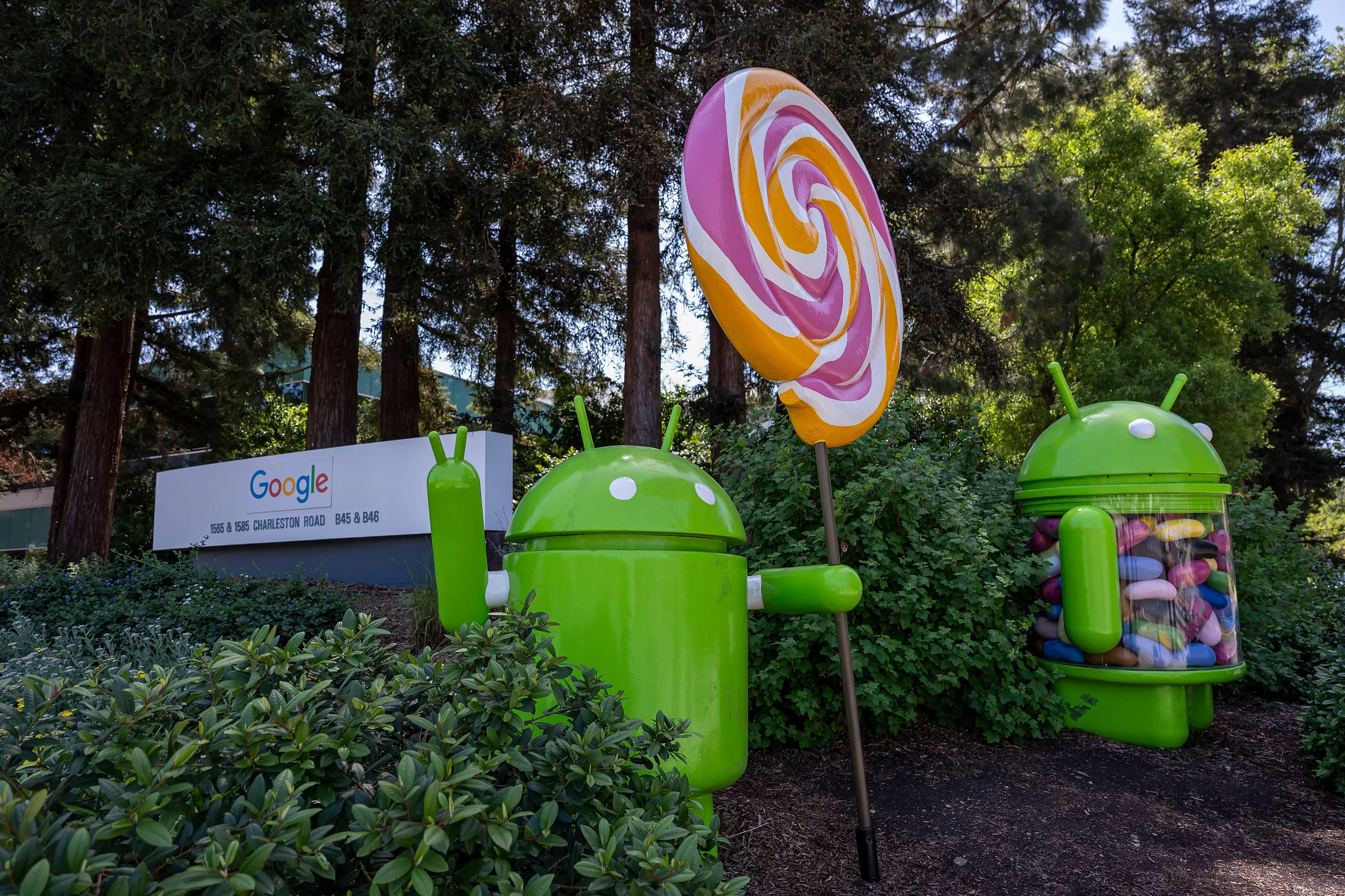 Google Adds Apple-Like Call Screens, Bag Tracking to Android Google Adds Apple-Like Call Screens, Bag Tracking to Android