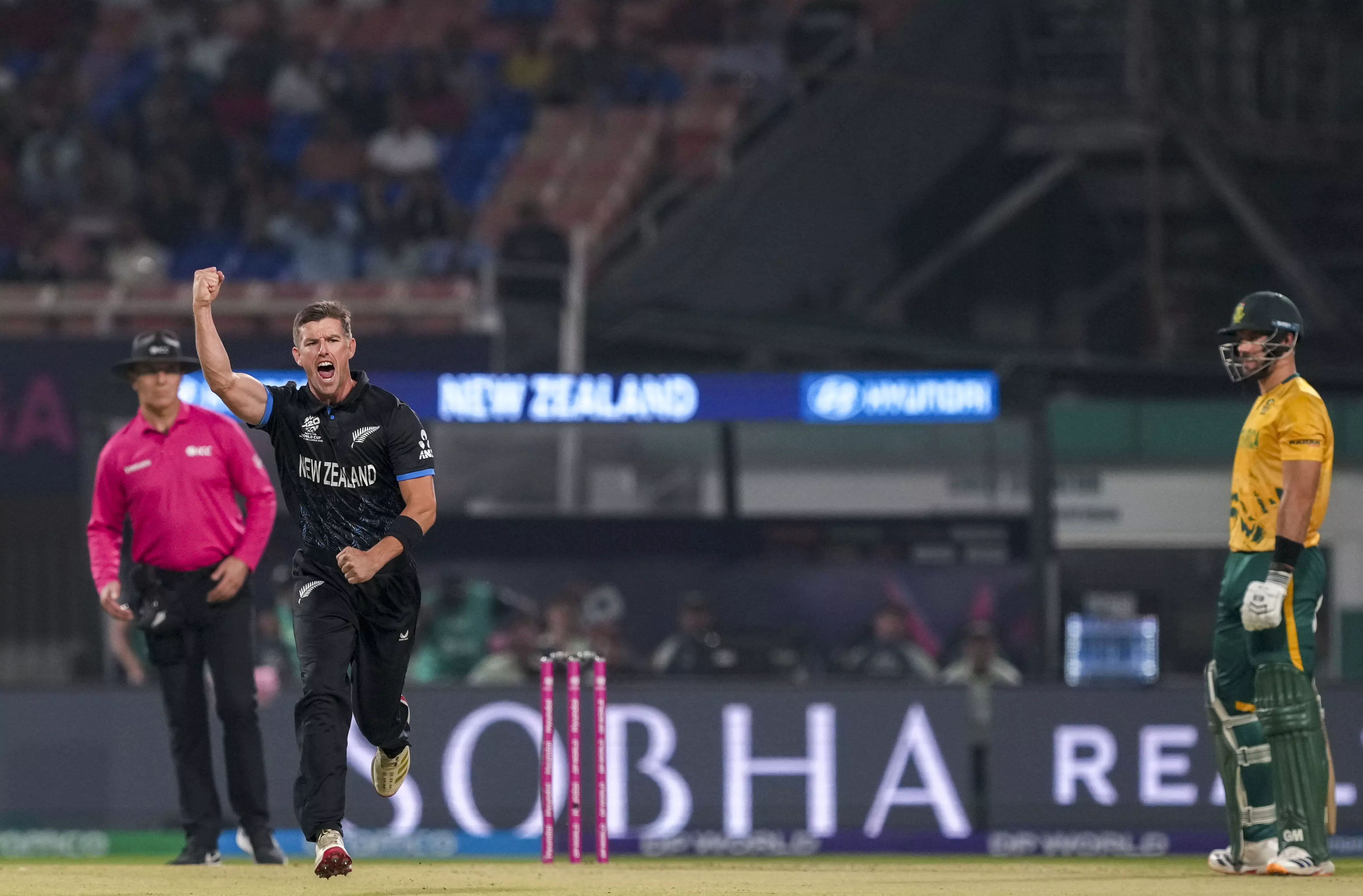 Ferguson Strikes Late: Stubbs Departs for 29 as South Africa Hit 150/6 Ferguson Strikes Late: Stubbs Departs for 29 as South Africa Hit 150/6