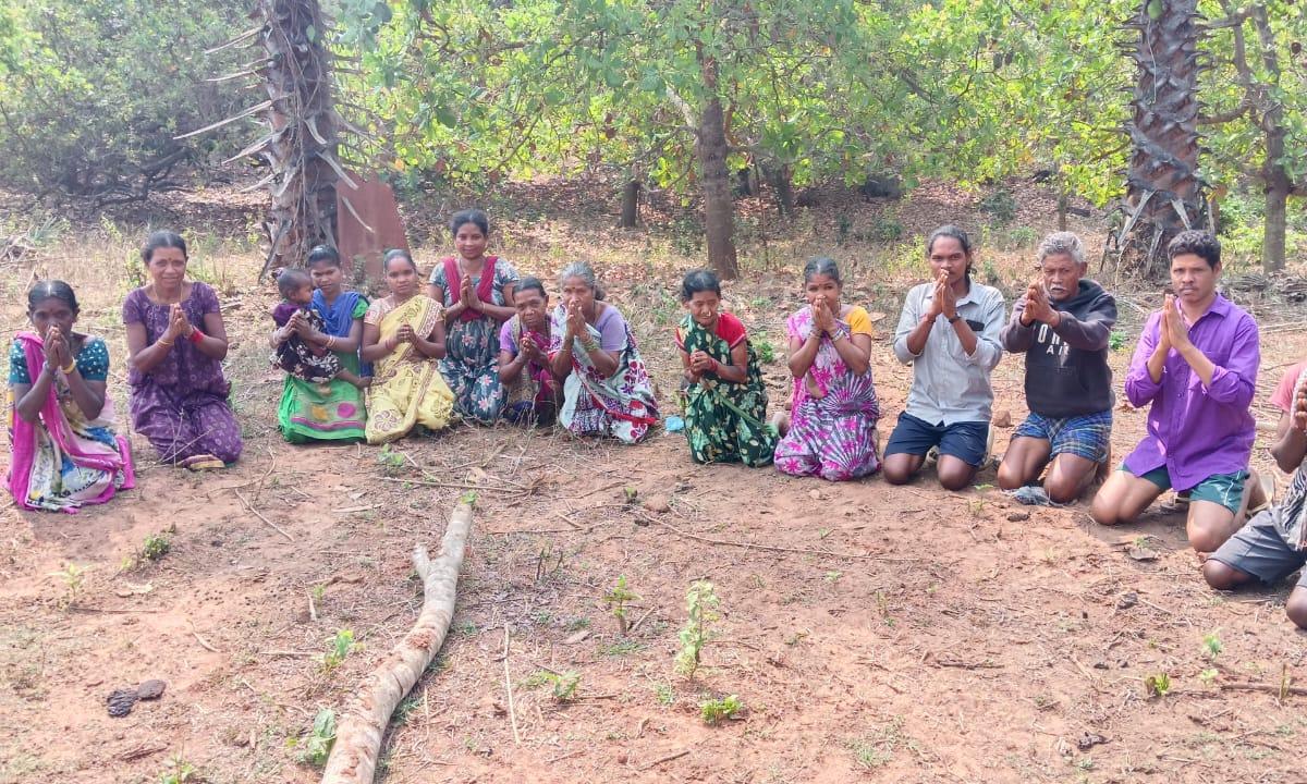 Tribal Village Decries Irregularities in Land Survey Tribal Village Decries Irregularities in Land Survey