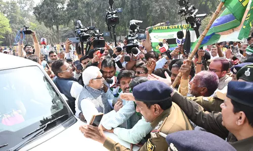 Possible His Account Has Been Hijacked: JD(U) Supporters Refuse to Believe Nitish Kumars Decision