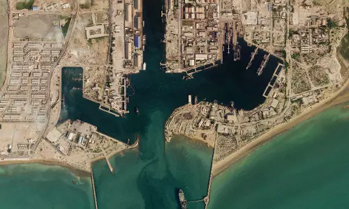 Strait of Hormuz: The World’s Most Critical Oil Chokepoint