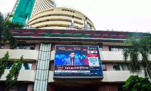 Stock Markets Tumble in Early Trade on Middle East Conflict, Foreign Fund Outflows