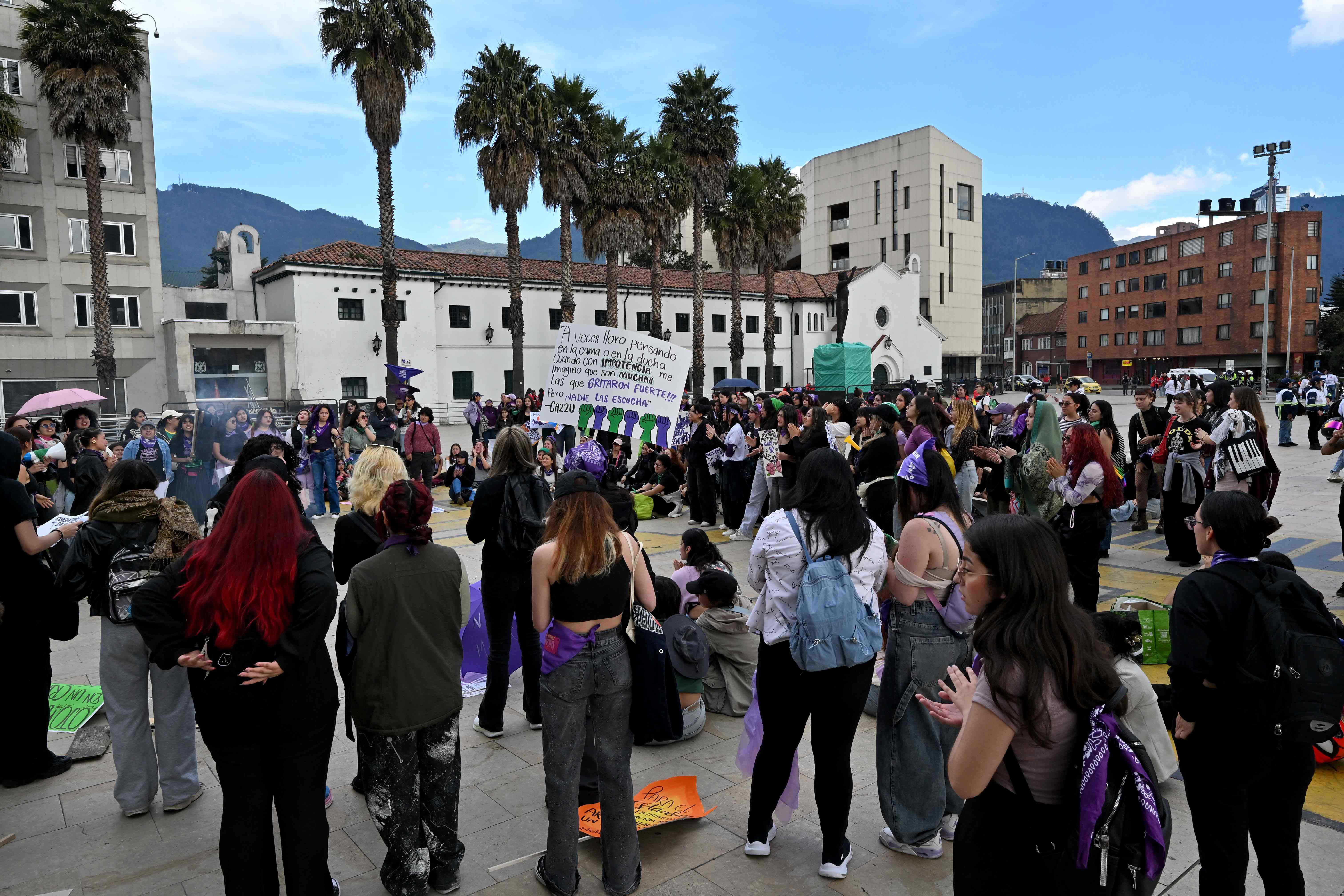 Over 67 Pc Women Believe Pay Parity Exists At Workplaces; Real Estate Tops The Chart: Survey