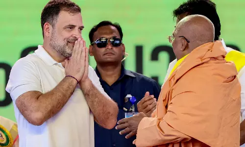 Rahul Gandhi Visits Sivagiri Math