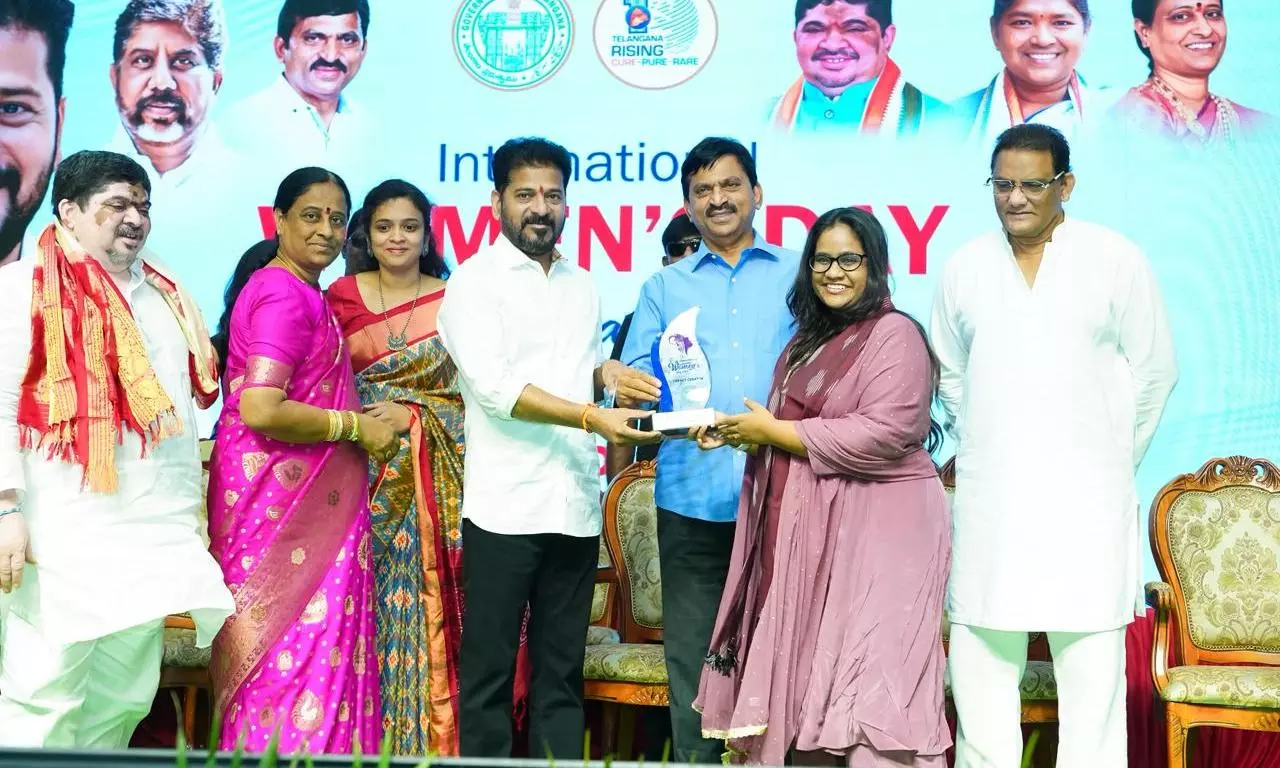 Journalists Thank CM After Vows To Solve Legal Tangle For Land Sites