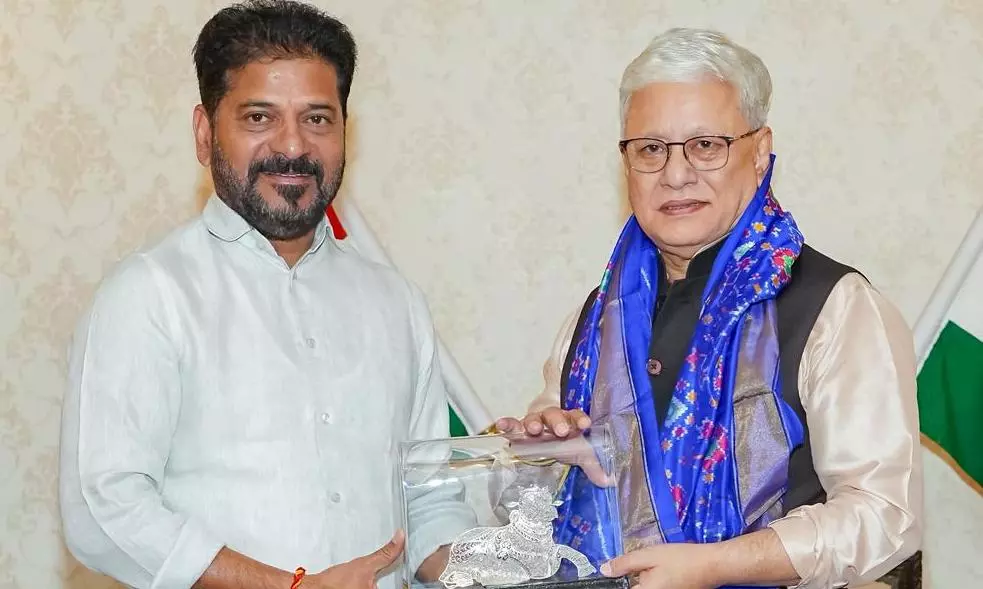 CM Bids Farewell To Governor Varma