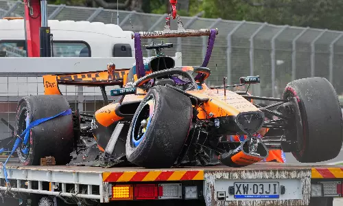 Oscar Piastri Out of Australian Grand Prix After Crashing in Lead-Up Oscar Piastri Out of Australian Grand Prix After Crashing in Lead-Up