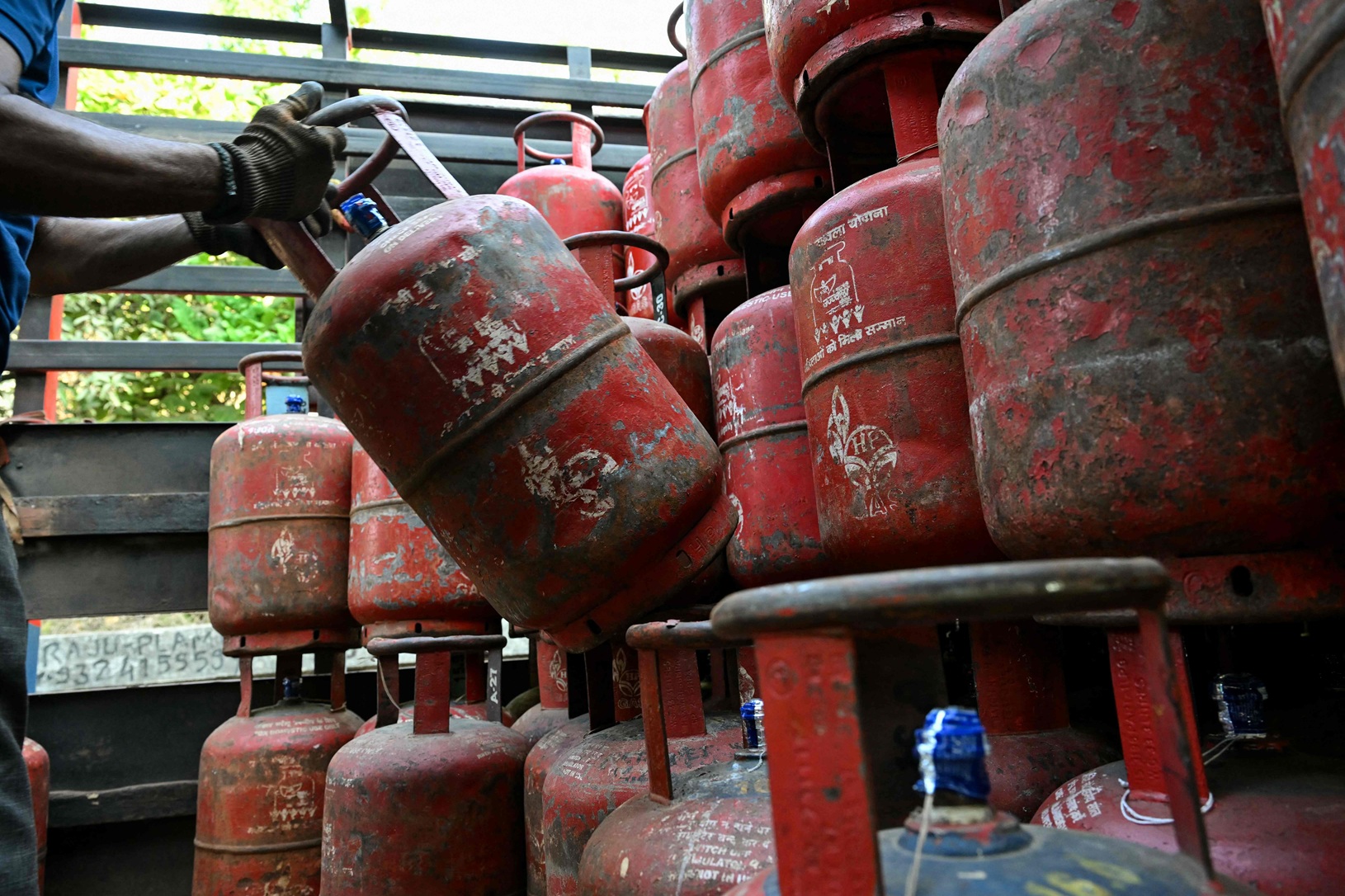 Commercial LPG Supply Uncertainty Worries Tirupati Hospitality Sector