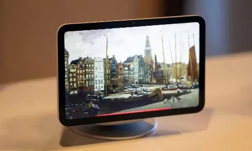 Apple Postpones Smart Home Display Launch as It Waits for New AI and Siri