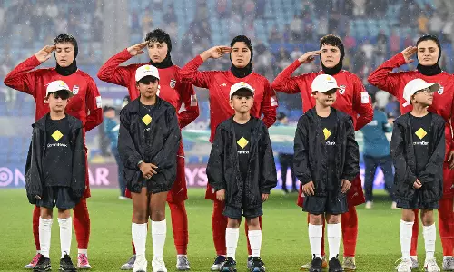 Australia Grants Asylum To 5 Members of Iranian Womens Football Team