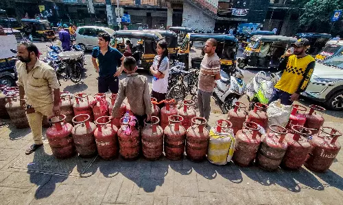 Commercial LPG Shortage: TN Hotels Warn of Only 1-2 Days of Stock Left