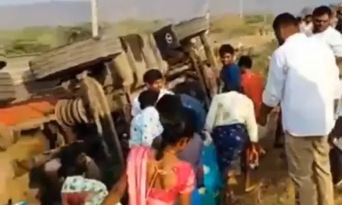 Ghee Worth Rs.1.4 Cr Lost as Tanker Overturns  Near Chitravathi Bridge