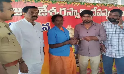 Temple Worker Returns Gold Bracelet Worth ₹8 Lakh To Devotee