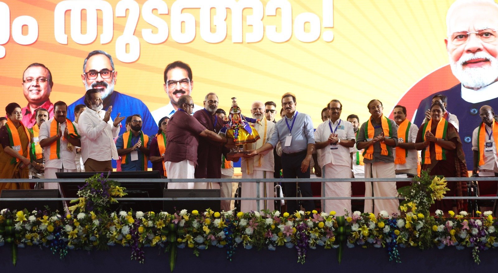 Modi Assures All Help to Indians Stranded in West Asia