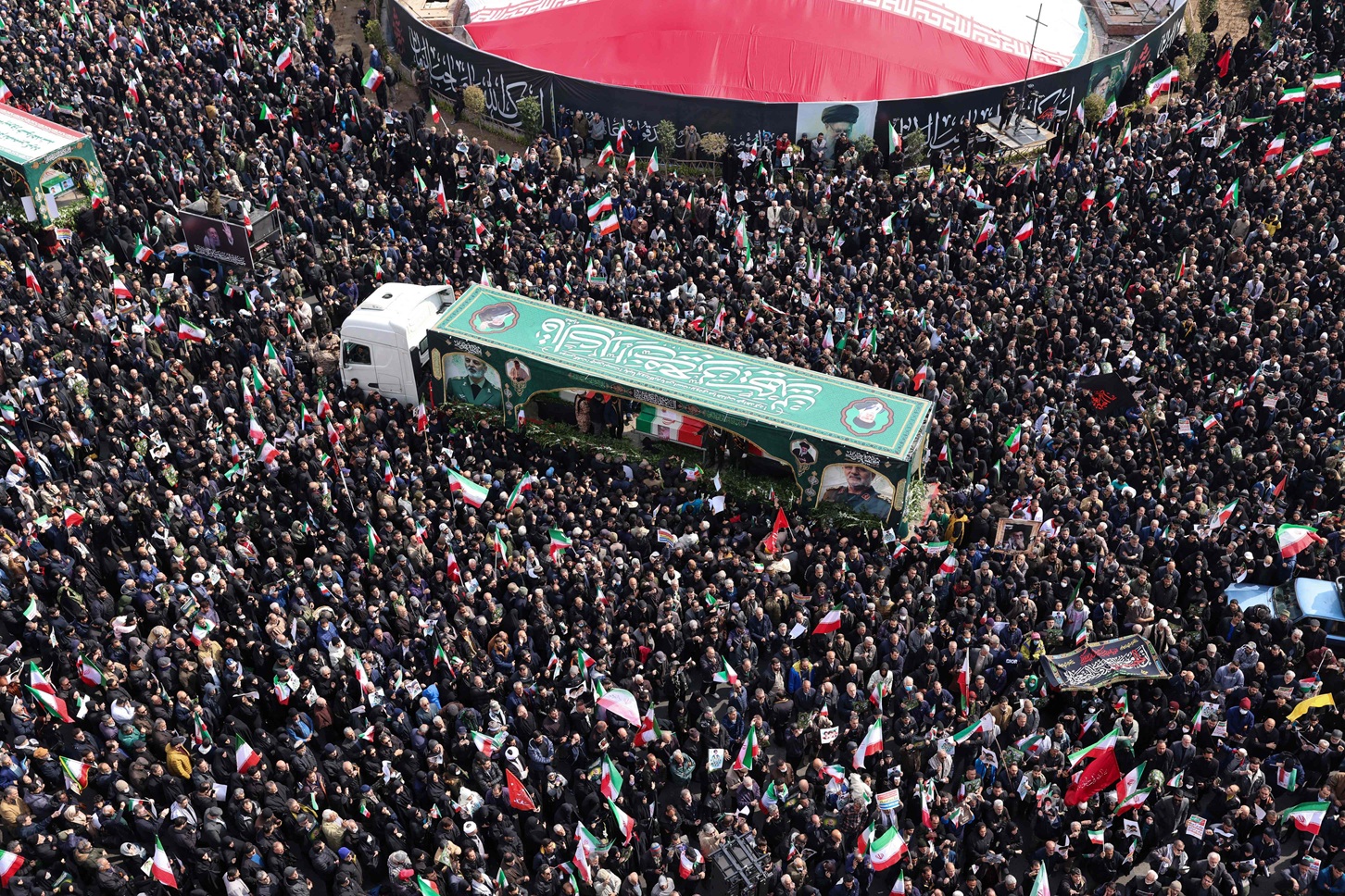 Stranded Telugu People Return From Bahrain