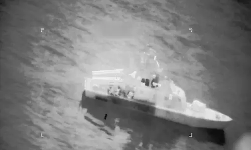 Suspected Projectile Hits Container Vessel Near UAE Amid Hormuz Tensions