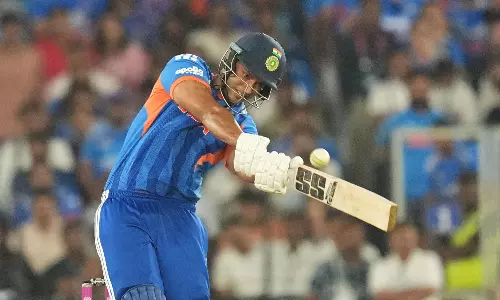 Quick-Witted Wife Saves Shivam Dubes Train Ruse