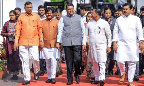 Fadnavis Defends Maharashtra’s Debt