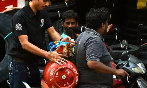 LPG Crisis Starts Worsening In AP With Delay In Refills Multiplying LPG Crisis Starts Worsening In AP With Delay In Refills Multiplying