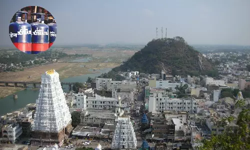 LPG Shortage Hits Srikalahasti Temple Kitchens
