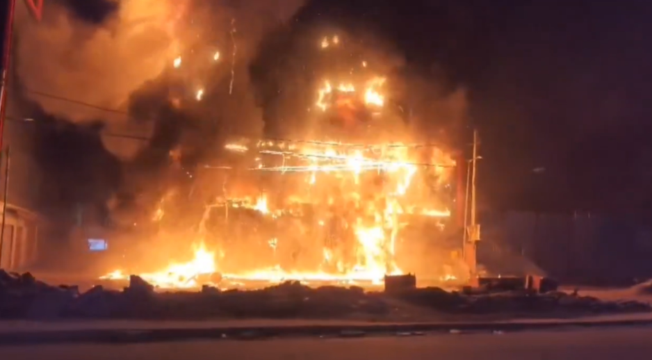 Major Fire Breaks Out in Furniture Shop at Chandanagar