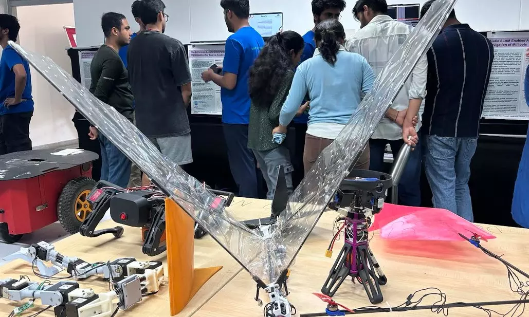 deccanchronicle.com - DC Correspondent - Autonomous Wheelchair, Robots Draw Spotlight At IIIT-H