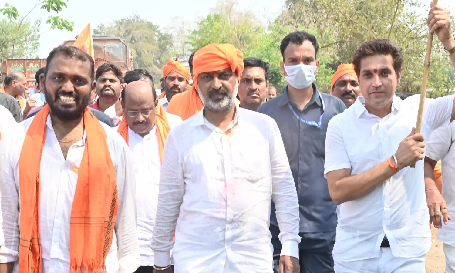 Bandi Completes 40 Km Anjanna Ashirvada Yatra To Kondagattu Amid Hot Weather