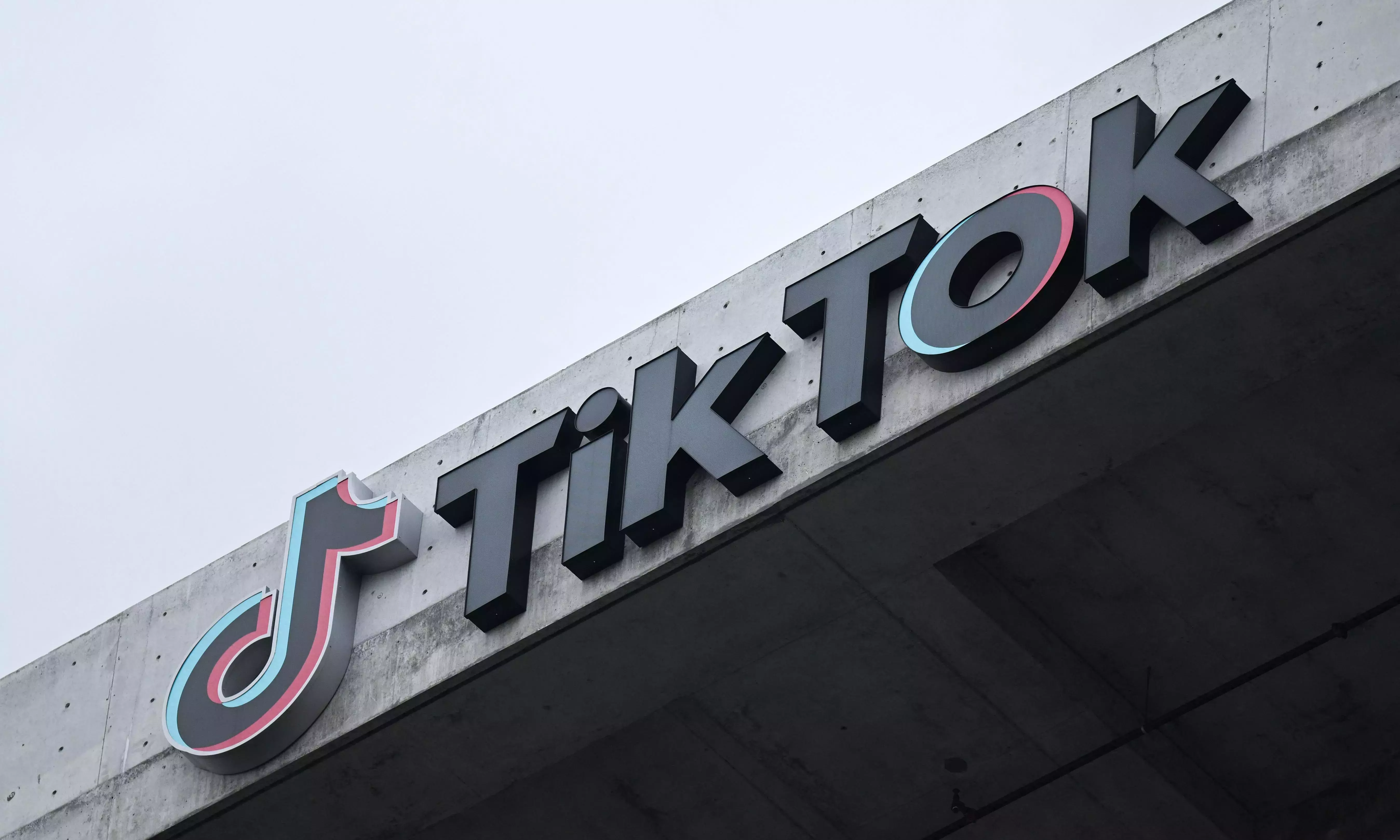 Trump Administration Set To Receive $10 Billion Fee For Brokering TikTok Deal: Report Trump Administration Set To Receive $10 Billion Fee For Brokering TikTok Deal: Report