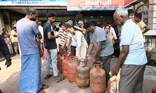 Gas Bookings Double In East Godavari Amid Shortage Fears